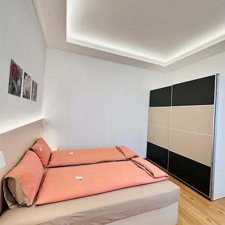 Old Town Apartman *