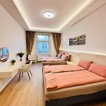 Apartment Old Town *